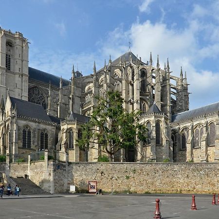 Le Mans - Au Calme - Stationnement Facile - Proche Centre Ville Et Gare Kültér fotó